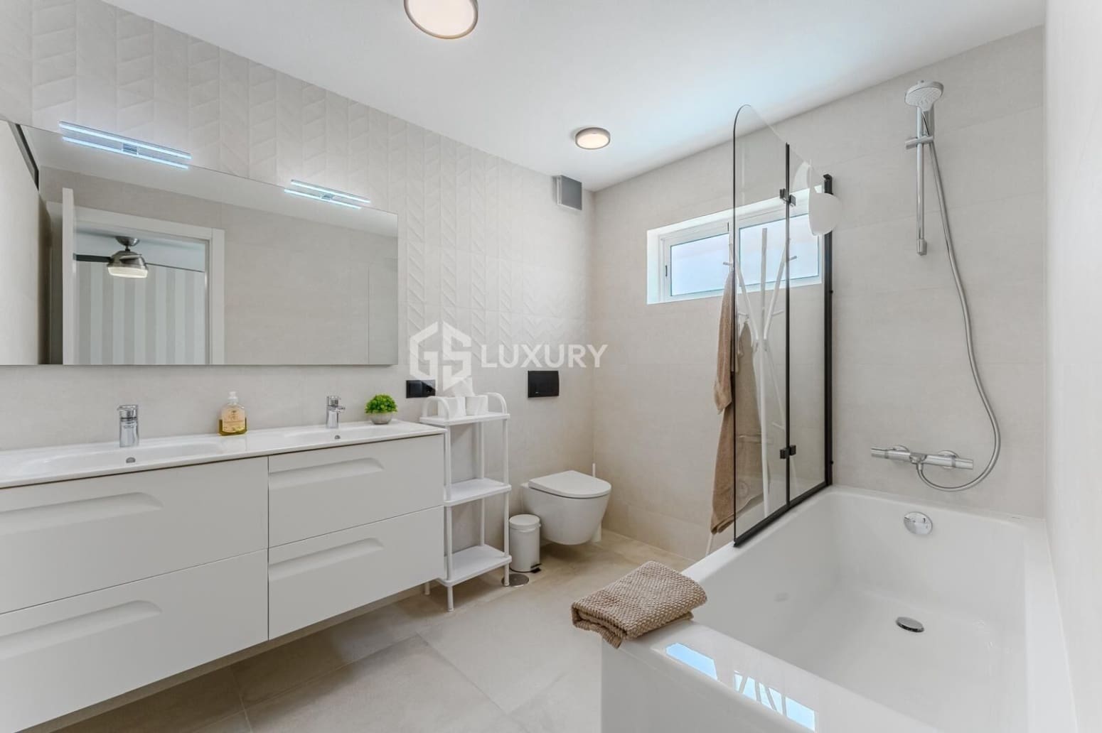 5 soverom Villa til salgs i Adeje med garasje - € 1 900 000 (Ref: 9821302)