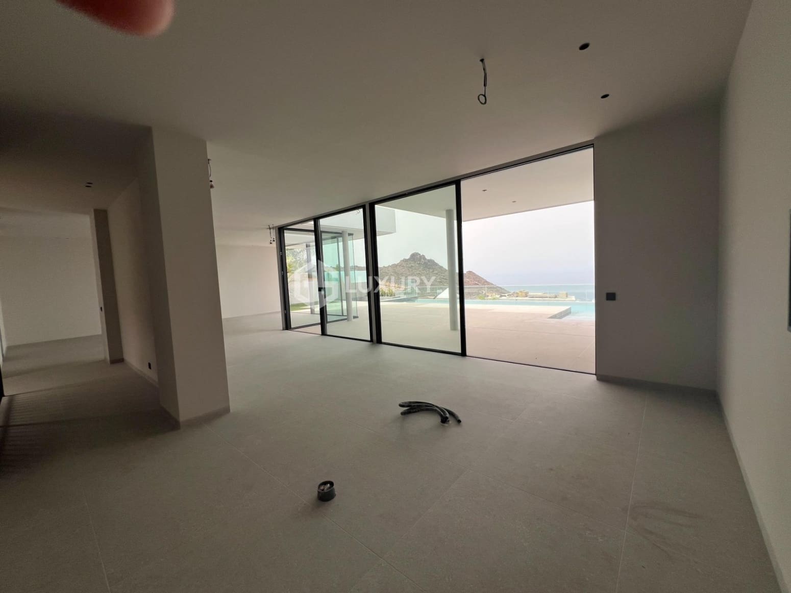 4 slaapkamer Villa te koop in Adeje met garage - € 2.400.000 (Ref: 9821304)