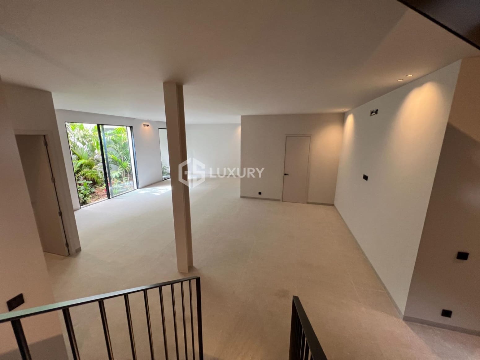 4 slaapkamer Villa te koop in Adeje met garage - € 2.400.000 (Ref: 9821304)