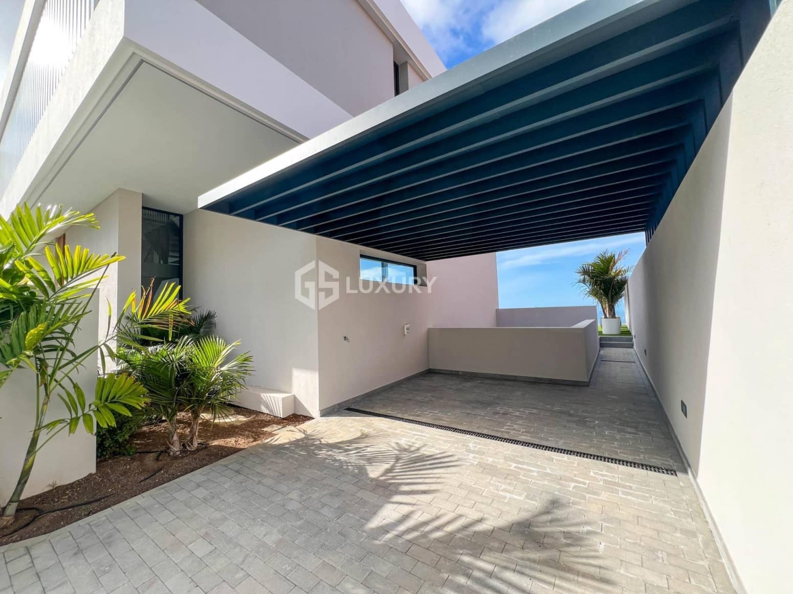 4 slaapkamer Villa te koop in Adeje met garage - € 2.400.000 (Ref: 9821304)