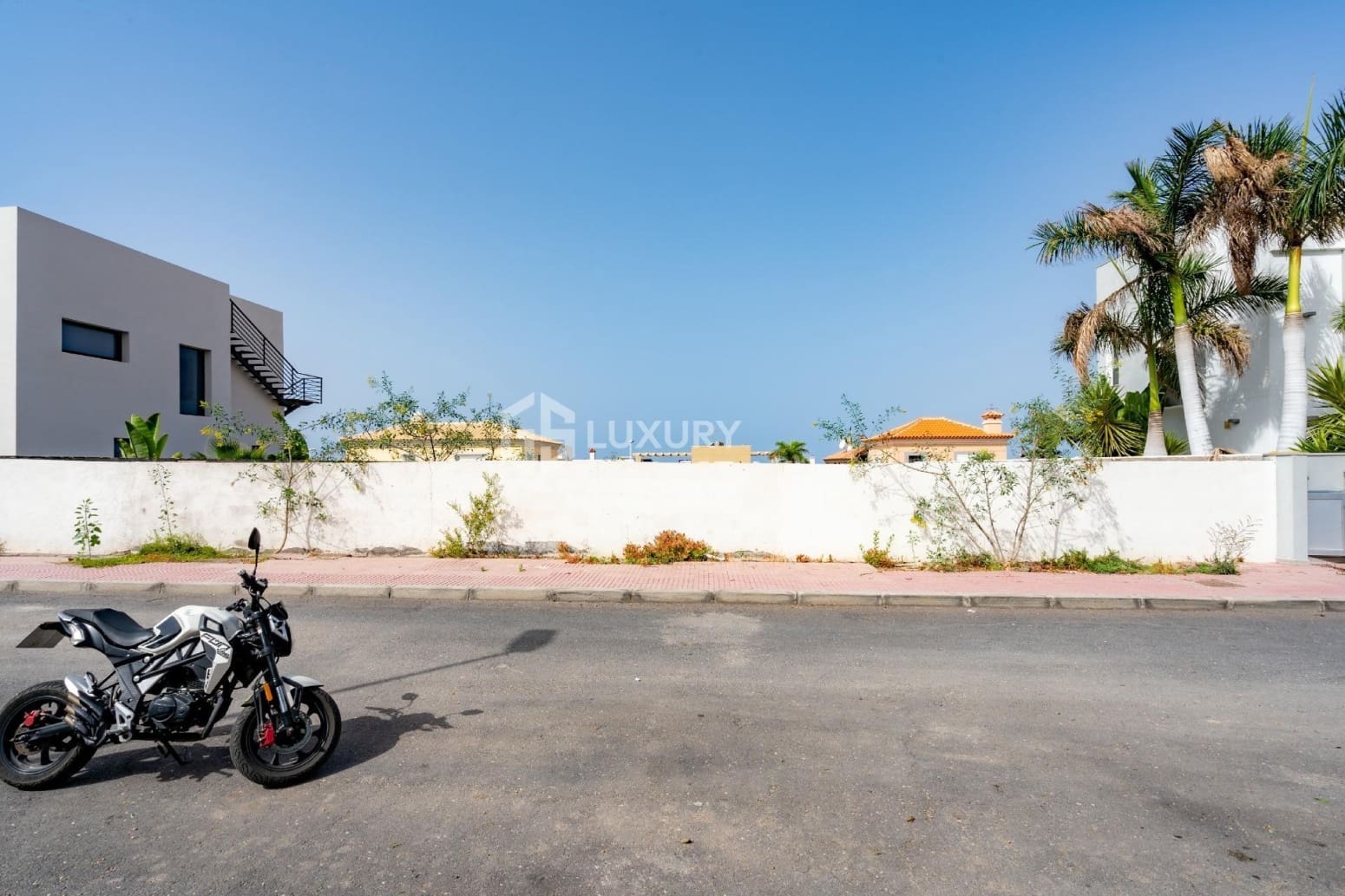 Building Plot for sale in Adeje - € 500,000 (Ref: 9821307)