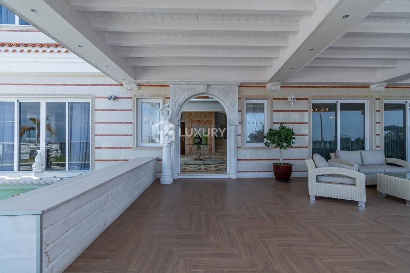 5 slaapkamer Villa te koop in Adeje met garage - € 2.600.000 (Ref: 9821308)
