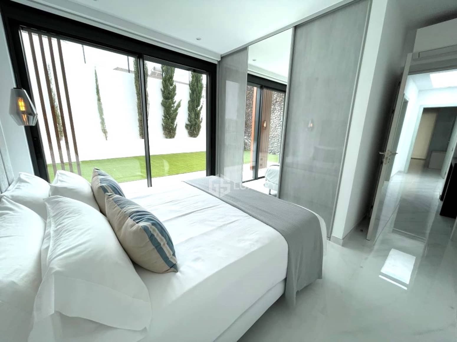Chalet de 3 habitaciones en Adeje en venta con piscina garaje - 1.795.000 € (Ref: 9827720)