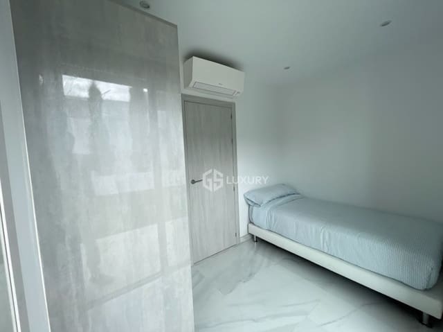 Chalet de 3 habitaciones en San Eugenio Alto, Adeje en venta con piscina garaje - 1.795.000 € (Ref: 9827720)