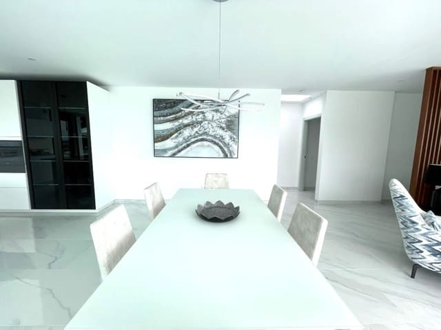 Chalet de 3 habitaciones en San Eugenio Alto, Adeje en venta con piscina garaje - 1.795.000 € (Ref: 9827720)