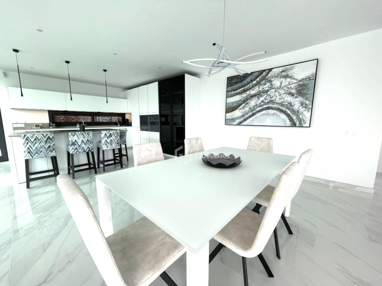 Chalet de 3 habitaciones en Adeje en venta con piscina garaje - 1.795.000 € (Ref: 9827720)