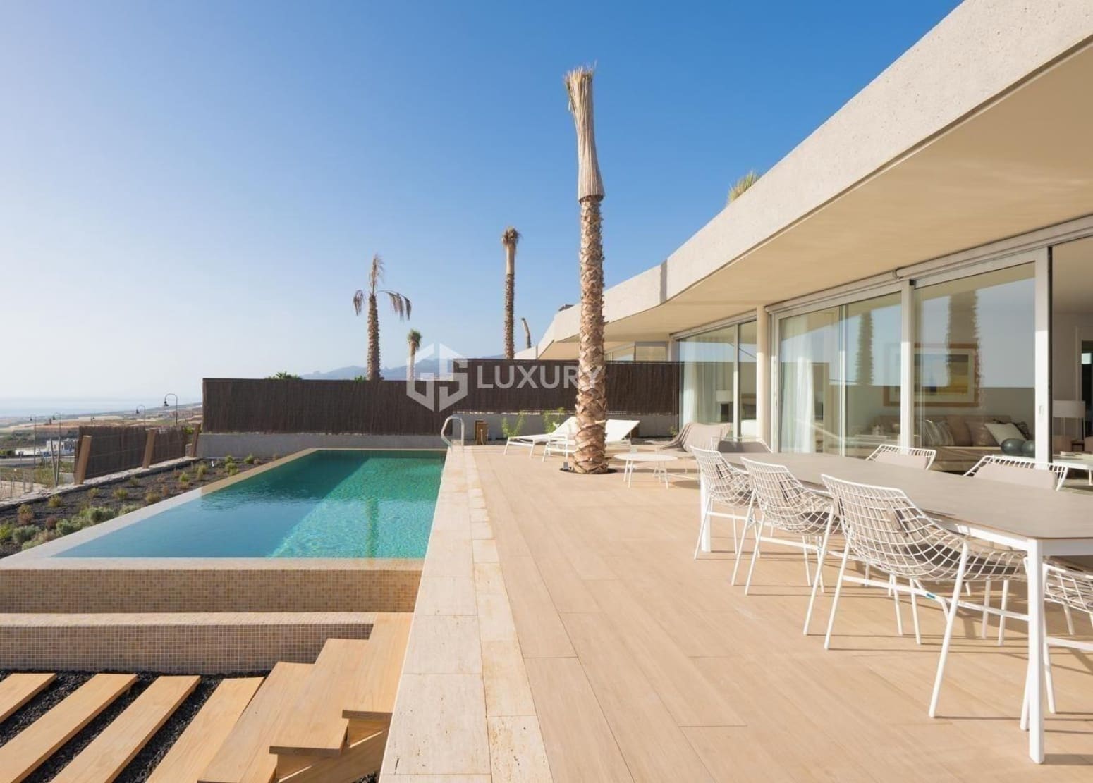 3 slaapkamer Villa te koop in Guia de Isora met garage - € 2.100.000 (Ref: 9827982)