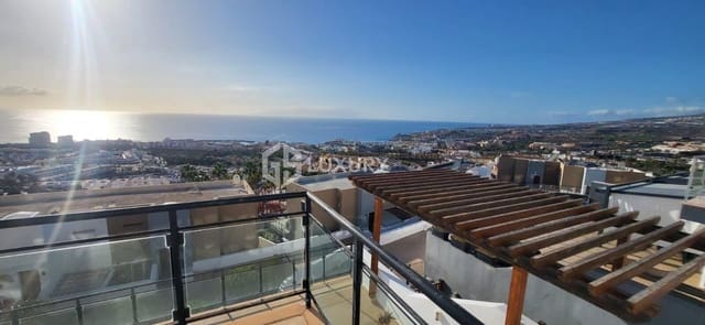 3 soveværelse Villa til salg i San Eugenio Alto, Adeje med garage - € 850.000 (Ref: 9829945)