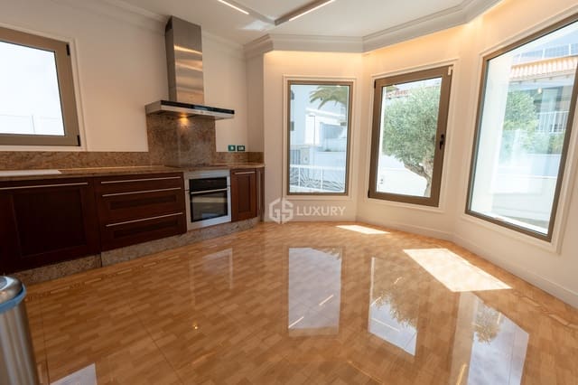 4 sypialnia Willa na sprzedaż w La Caleta Adeje, Adeje z basenem garażem - 3 500 000 € (Ref: 9834131)