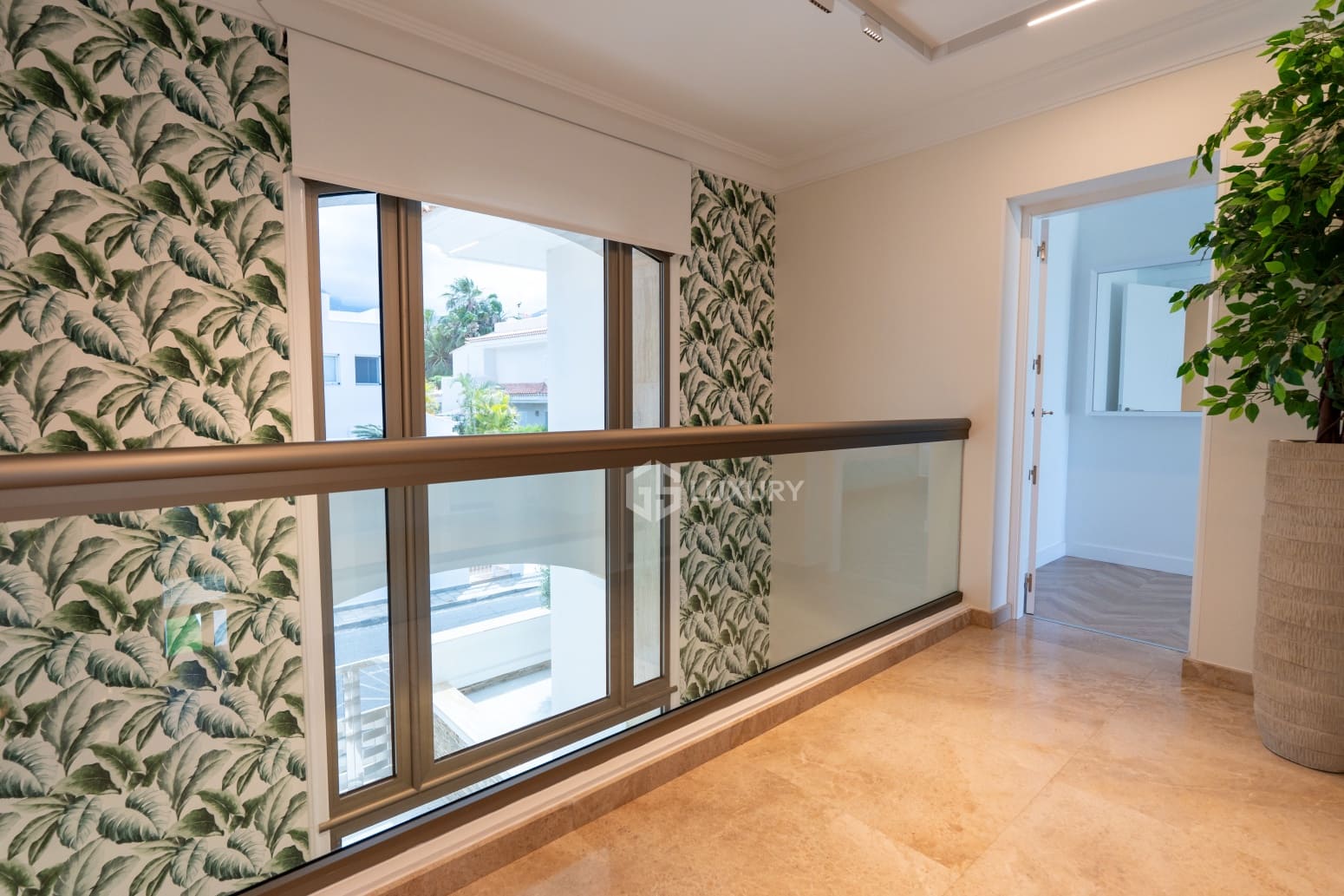 4 sypialnia Willa na sprzedaż w Adeje z basenem garażem - 3 500 000 € (Ref: 9834131)