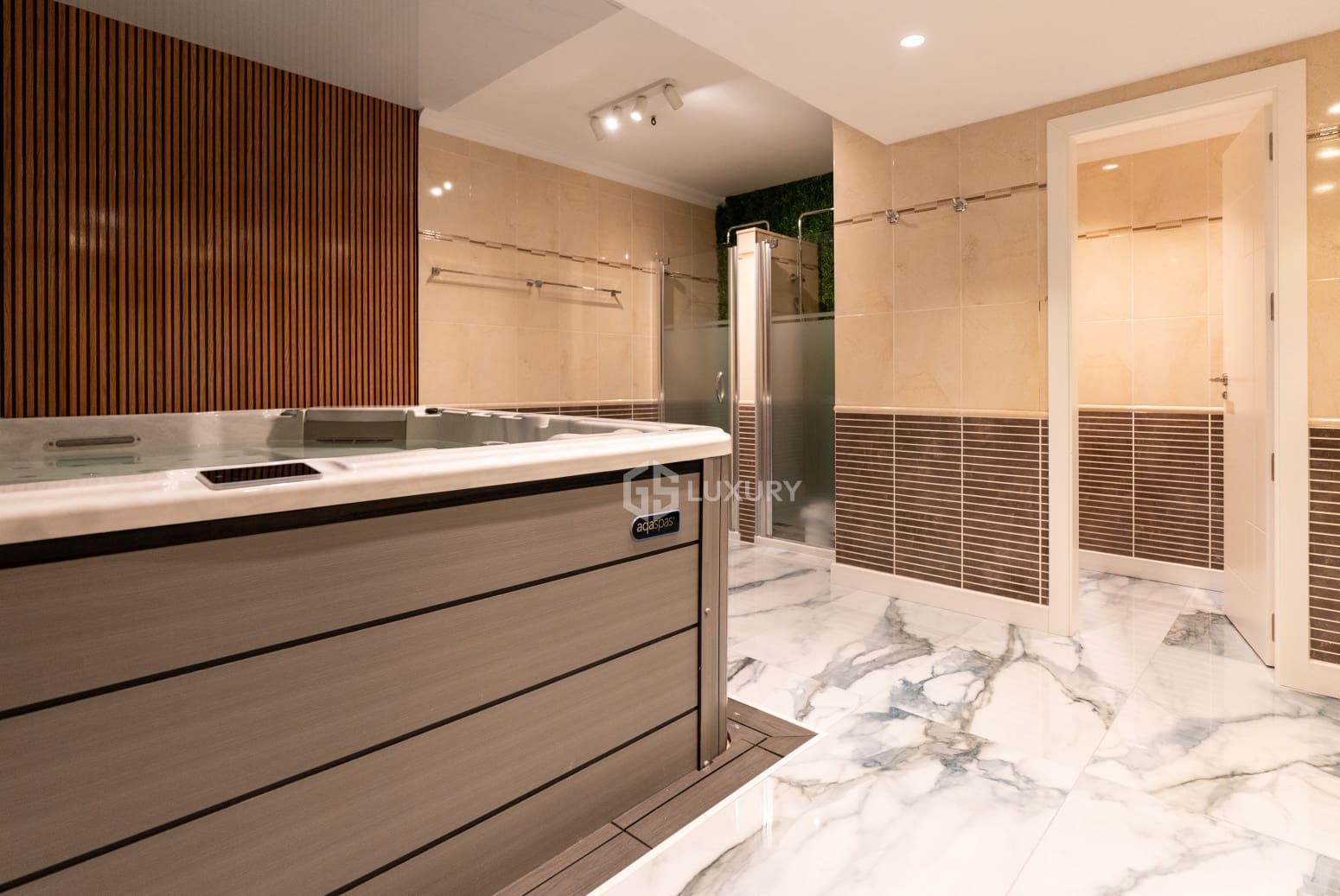 4 sypialnia Willa na sprzedaż w Adeje z basenem garażem - 3 500 000 € (Ref: 9834131)