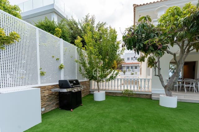 4 sypialnia Willa na sprzedaż w La Caleta Adeje, Adeje z basenem garażem - 3 500 000 € (Ref: 9834131)