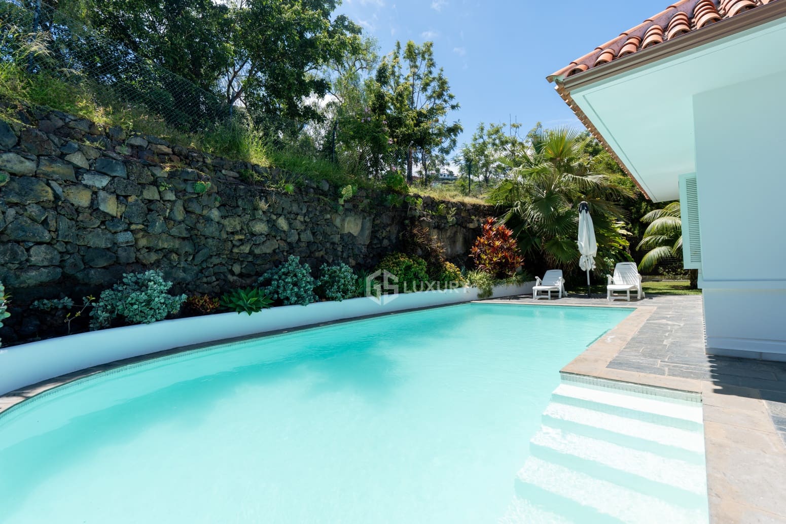 4 bedroom Villa for rent in La Orotava with pool garage - € 3,500 (Ref: 9854474)