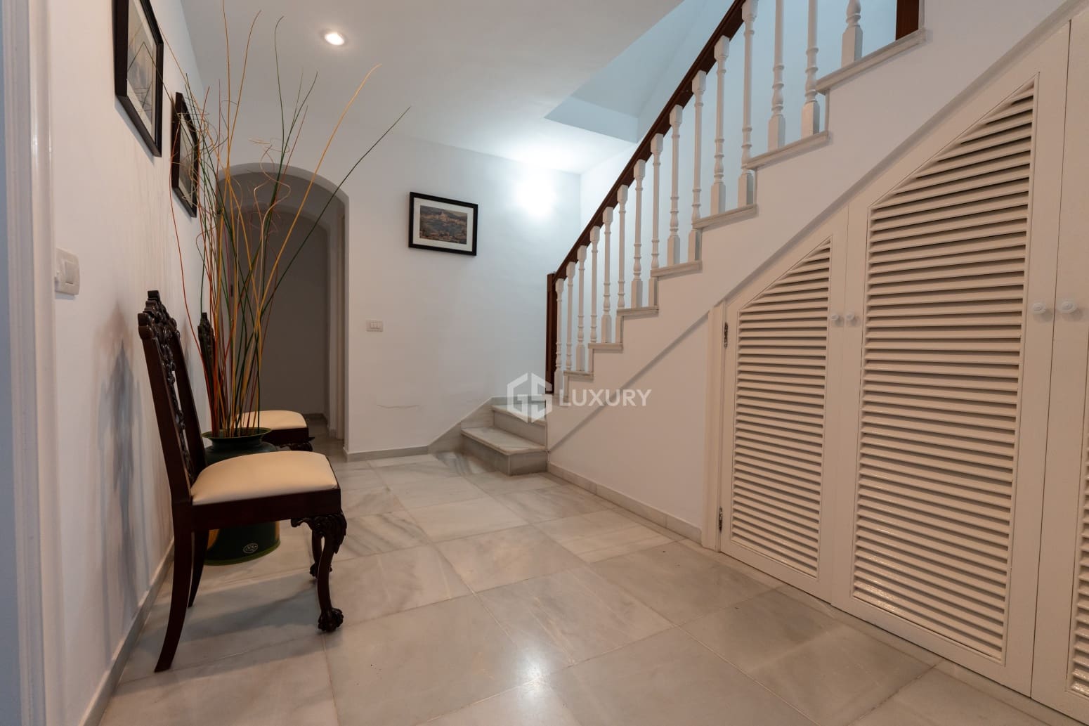 4 bedroom Villa for rent in La Orotava with pool garage - € 3,500 (Ref: 9854474)