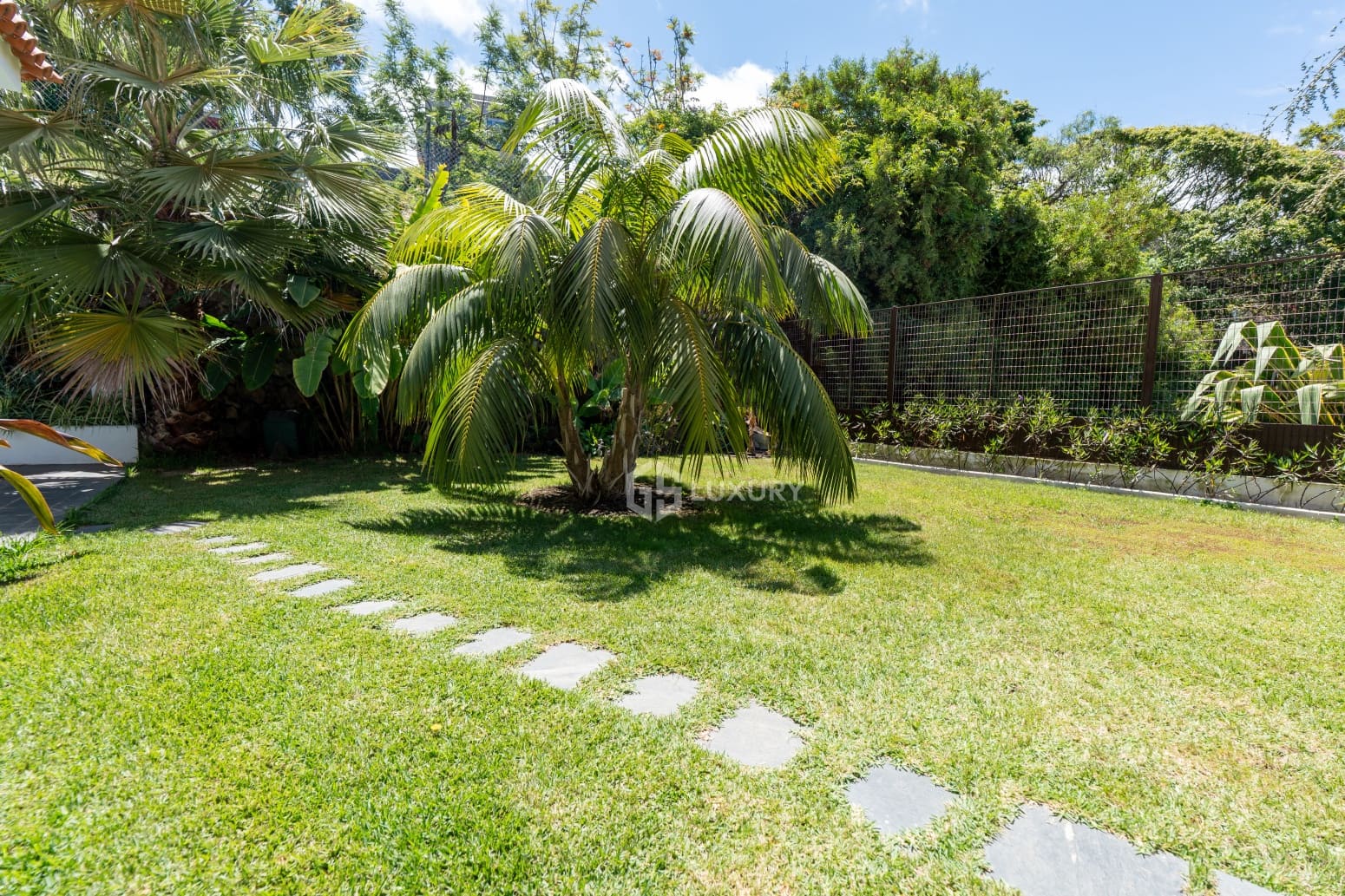 4 bedroom Villa for rent in La Orotava with pool garage - € 3,500 (Ref: 9854474)