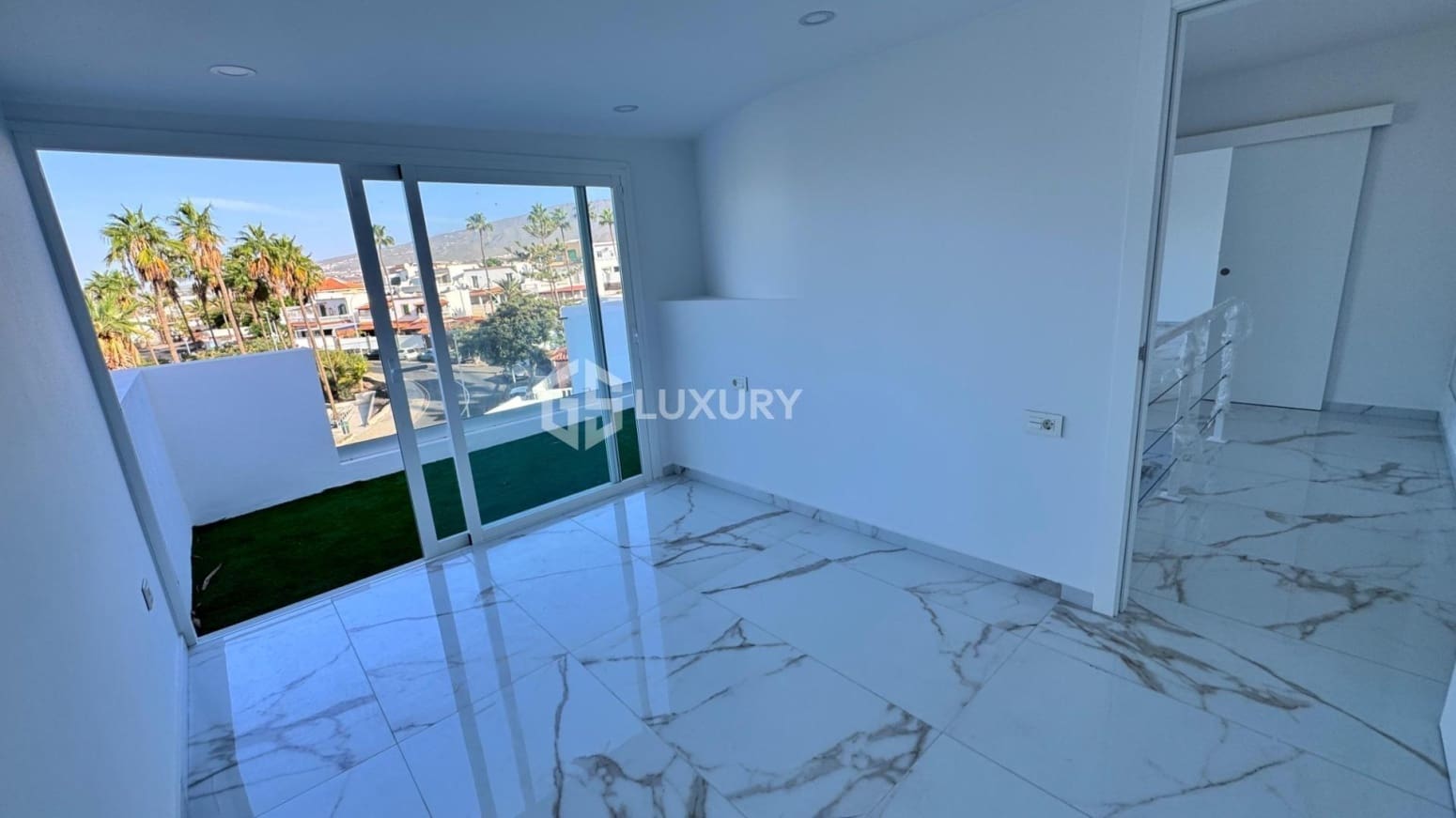 3 camera da letto Villa in vendita in Adeje con garage - 1.300.000 € (Rif: 9858575)