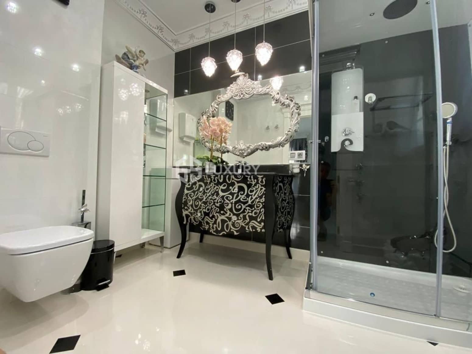 6 slaapkamer Villa te koop in Adeje met garage - € 4.500.000 (Ref: 9858579)