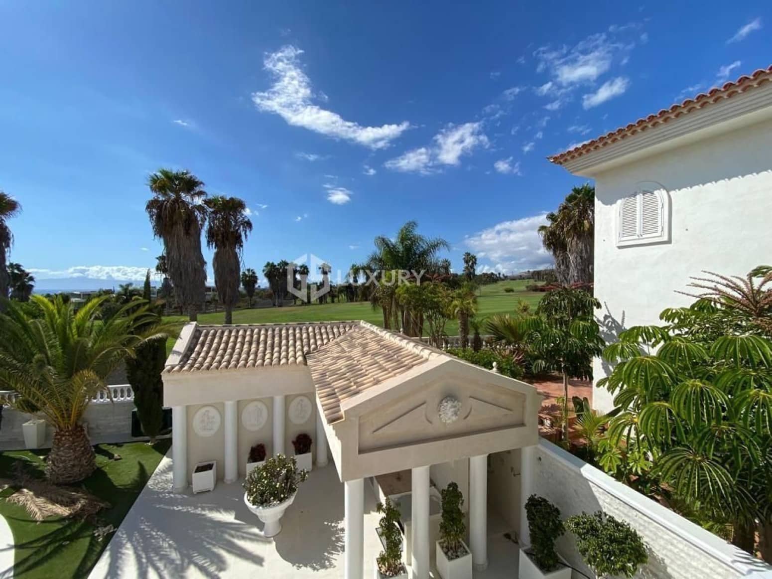 6 slaapkamer Villa te koop in Adeje met garage - € 4.500.000 (Ref: 9858579)