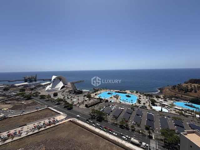 3 bedroom Flat for rent in Cuatro Torres, Santa Cruz de Tenerife with garage - € 2,000 (Ref: 9858841)