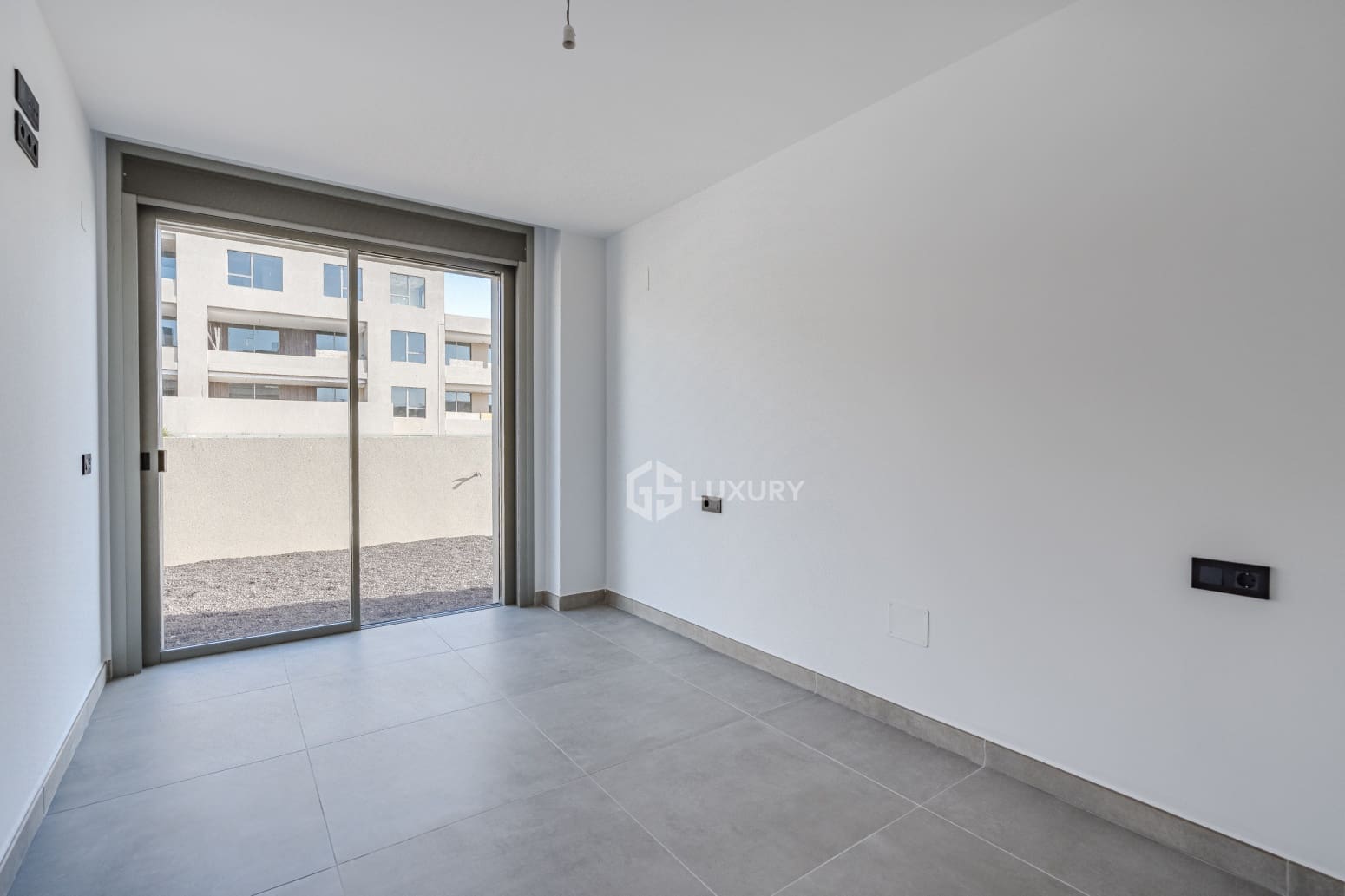 3 Zimmer Wohnung zu verkaufen in Granadilla de Abona mit Pool Garage - 590.000 € (Ref: 9858842)