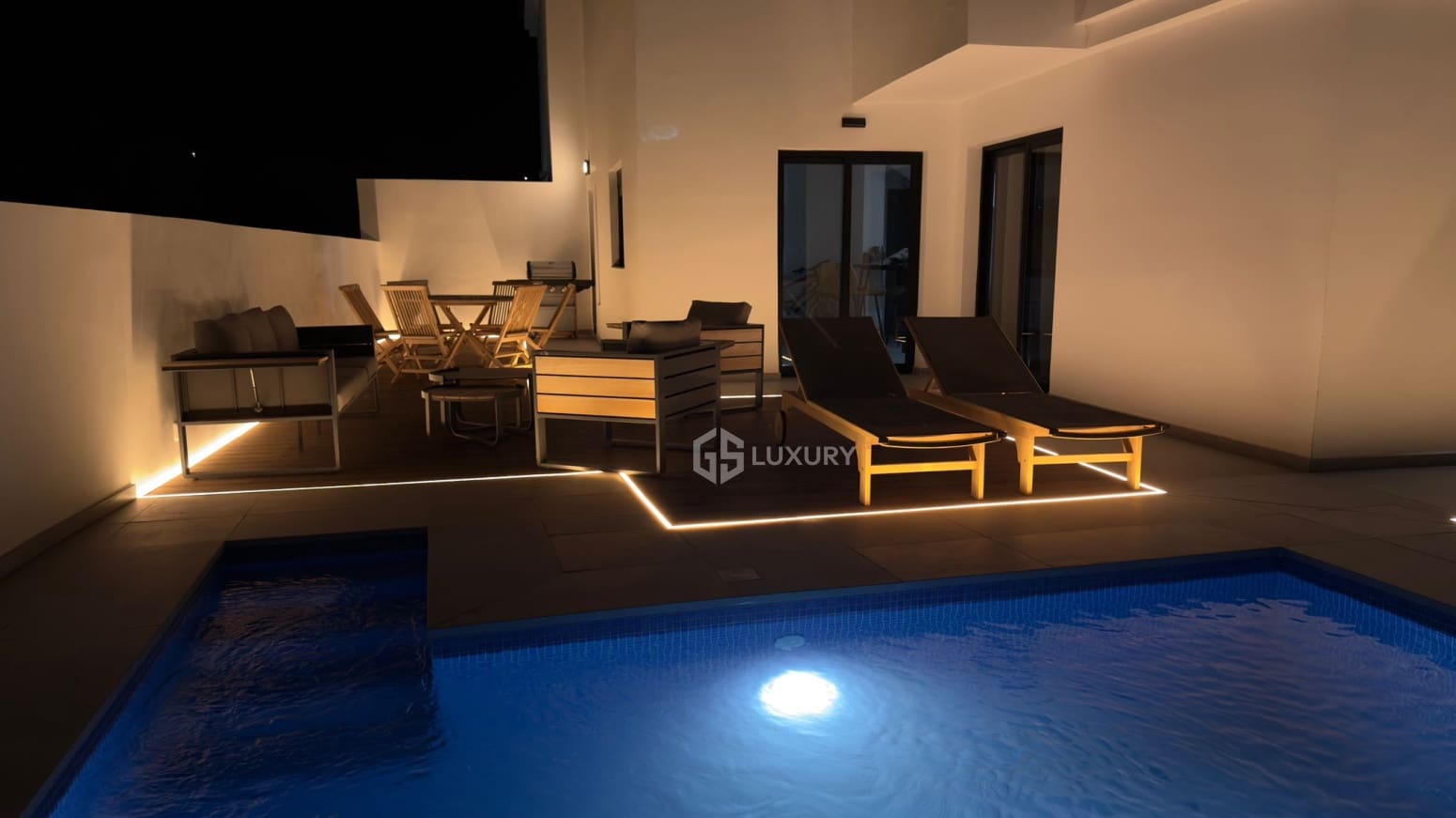 4 sypialnia Willa na sprzedaż w San Miguel de Abona z basenem garażem - 830 000 € (Ref: 9866219)