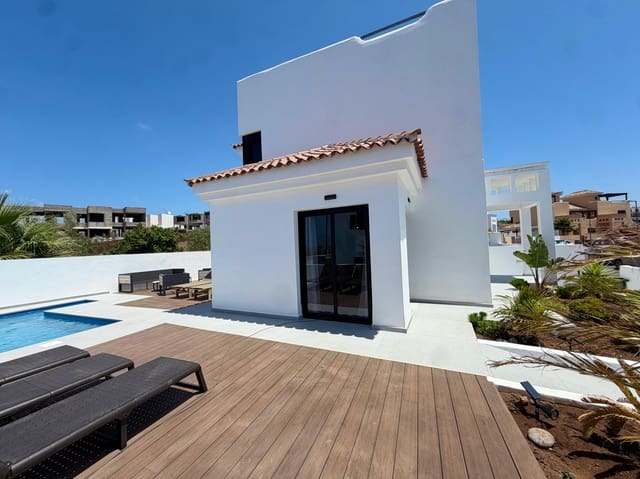 4 sypialnia Willa na sprzedaż w San Miguel de Abona z basenem garażem - 830 000 € (Ref: 9866219)