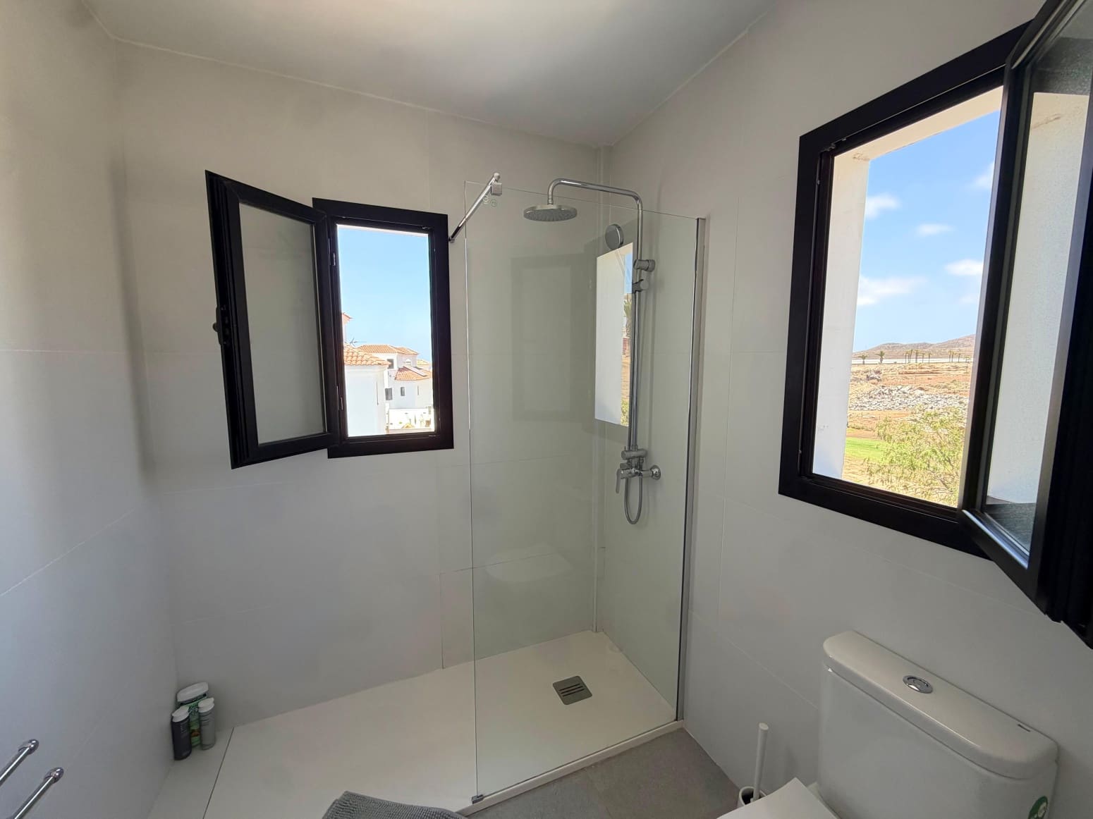 4 bedroom Villa for sale in San Miguel de Abona with pool garage - € 830,000 (Ref: 9866219)