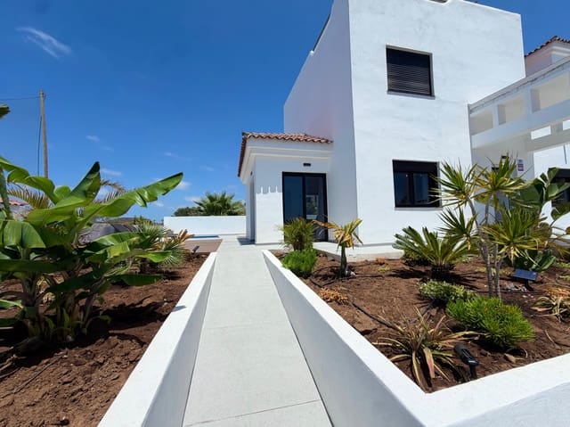 4 sypialnia Willa na sprzedaż w San Miguel de Abona z basenem garażem - 830 000 € (Ref: 9866219)