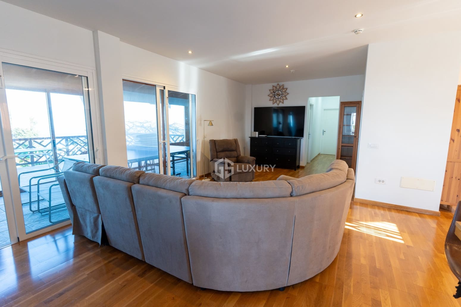 7 bedroom Villa for sale in Adeje with pool garage - € 1,500,000 (Ref: 9866220)