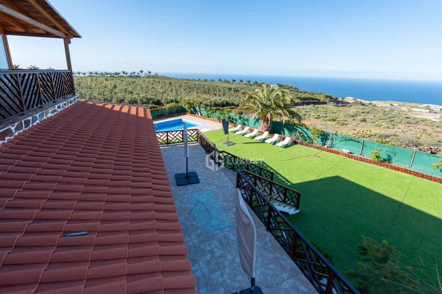 7 bedroom Villa for sale in Adeje with pool garage - € 1,500,000 (Ref: 9866220)