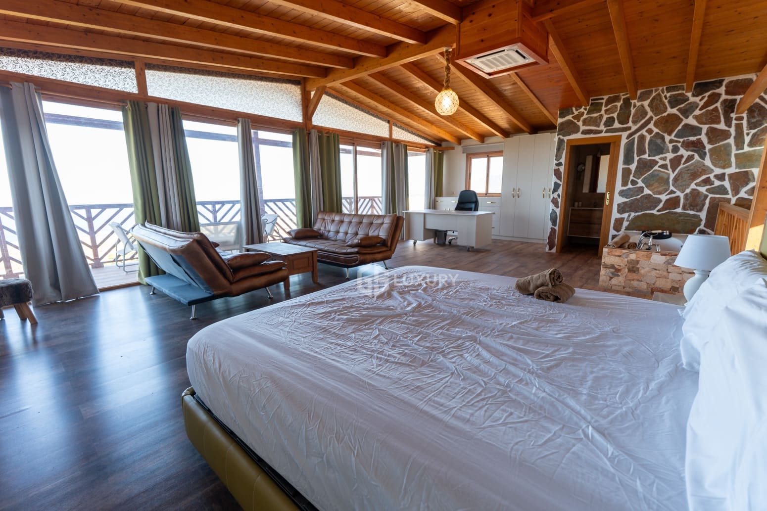 7 bedroom Villa for sale in Adeje with pool garage - € 1,500,000 (Ref: 9866220)