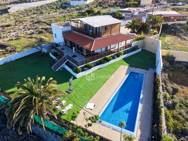 7 chambre Villa/Maison à vendre à Casco Urbano, Adeje avec piscine garage - 1 500 000 € (Ref: 9866220)