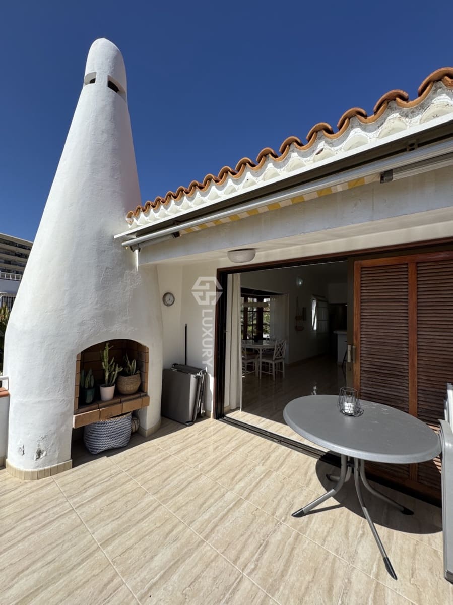 2 bedroom Villa for sale in Adeje - € 495,000 (Ref: 9867623)