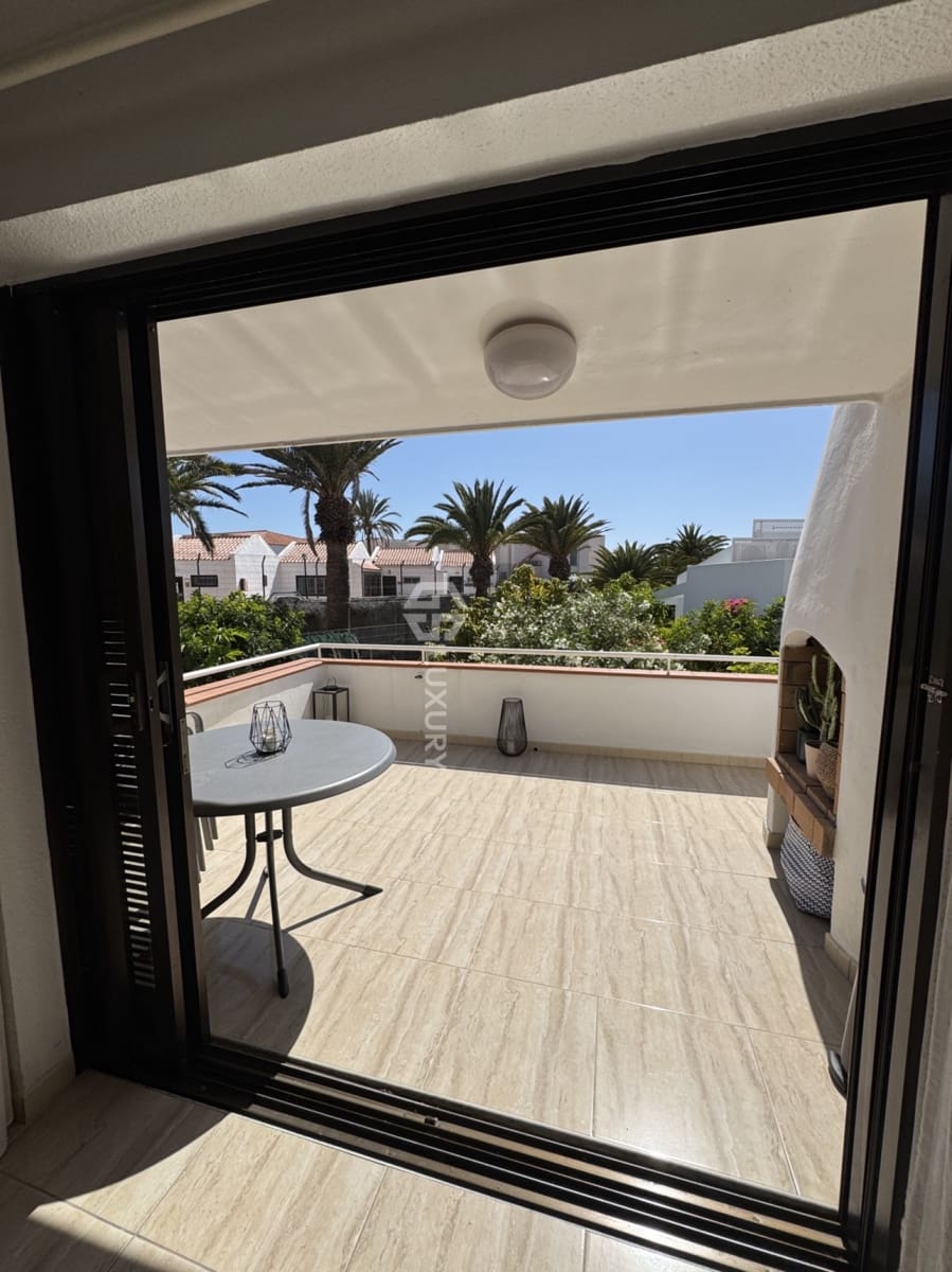 2 bedroom Villa for sale in Adeje - € 495,000 (Ref: 9867623)