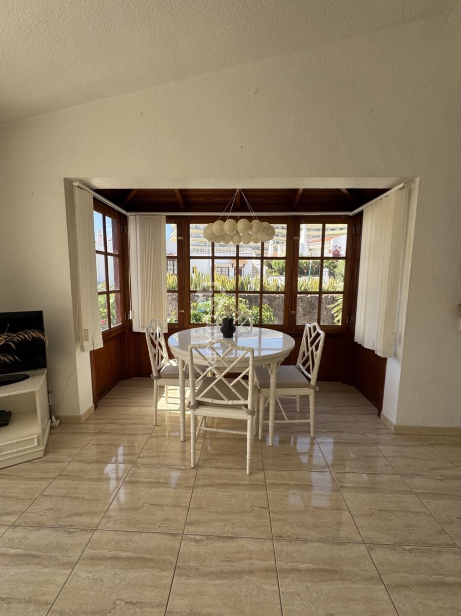 2 bedroom Villa for sale in Adeje - € 495,000 (Ref: 9867623)