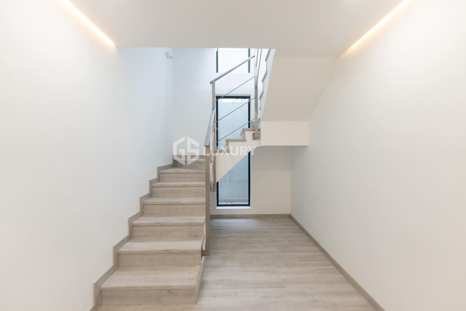 4 bedroom Villa for sale in Adeje with garage - € 1,800,000 (Ref: 9867729)