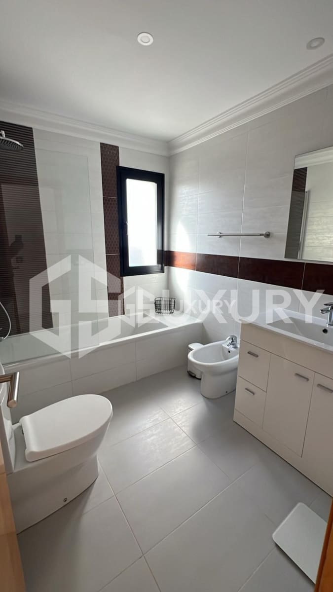 3 bedroom Villa for sale in Adeje with pool garage - € 1,480,000 (Ref: 9867731)