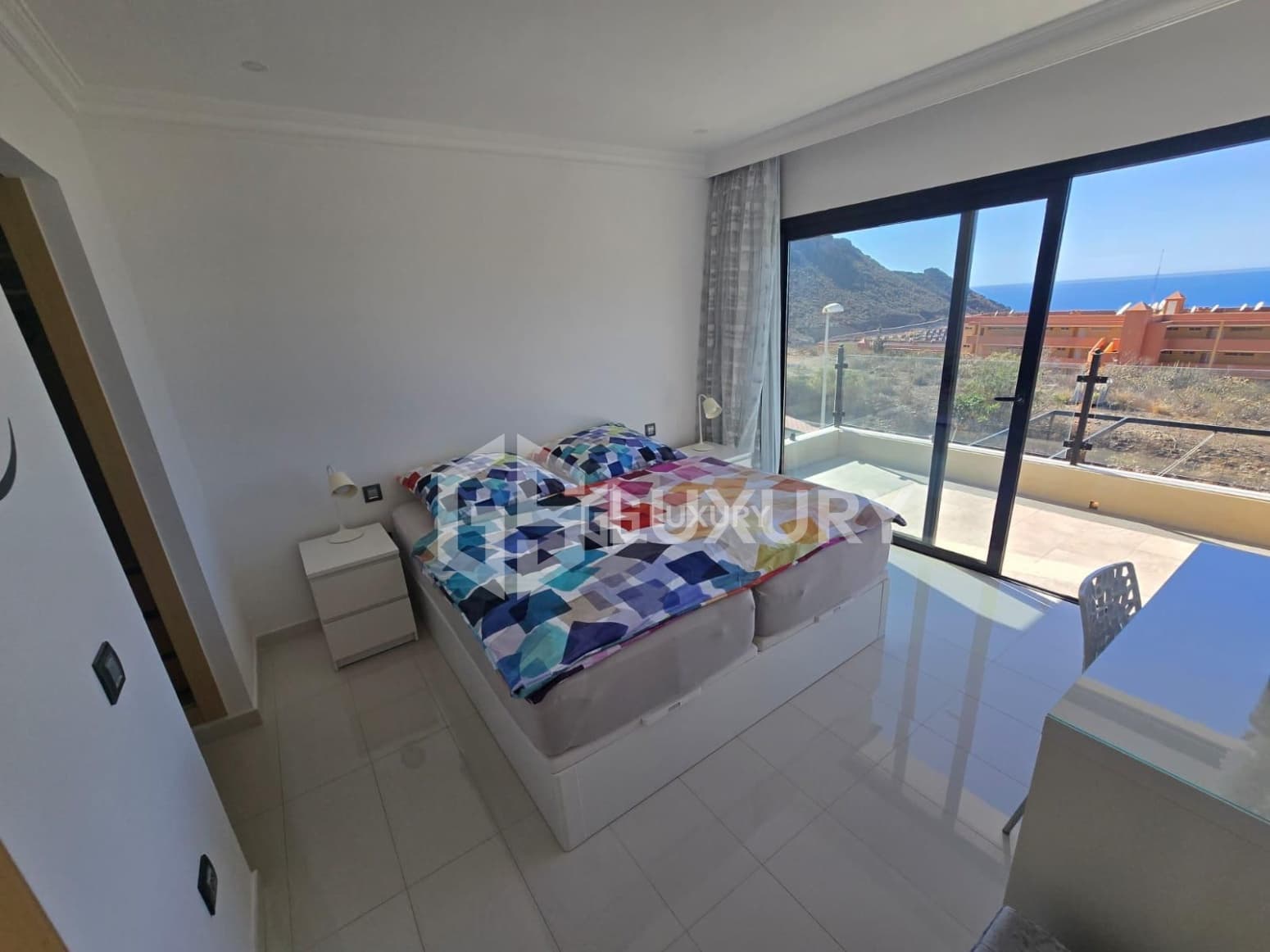 3 bedroom Villa for sale in Adeje with pool garage - € 1,480,000 (Ref: 9867731)