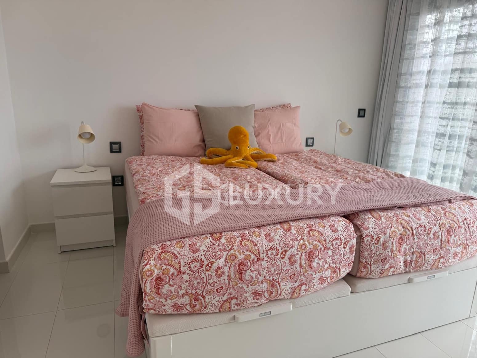 3 bedroom Villa for sale in Adeje with pool garage - € 1,480,000 (Ref: 9867731)