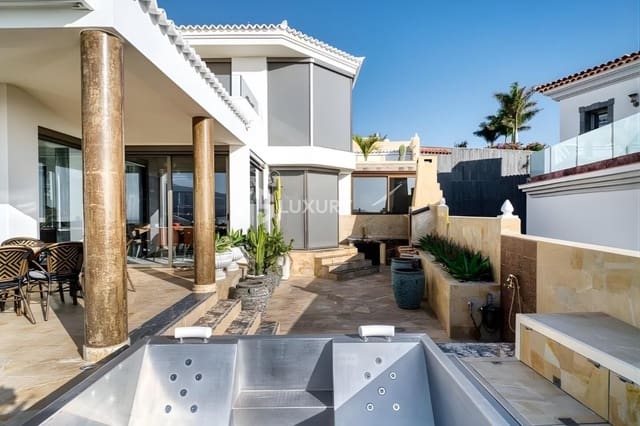4 quarto Moradia para venda em San Eugenio Alto, Adeje com garagem - 5 500 000 € (Ref: 9867732)