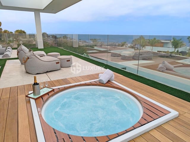 6 soverom Villa til salgs i Guía de Isora med garasje - € 8 500 000 (Ref: 9867733)