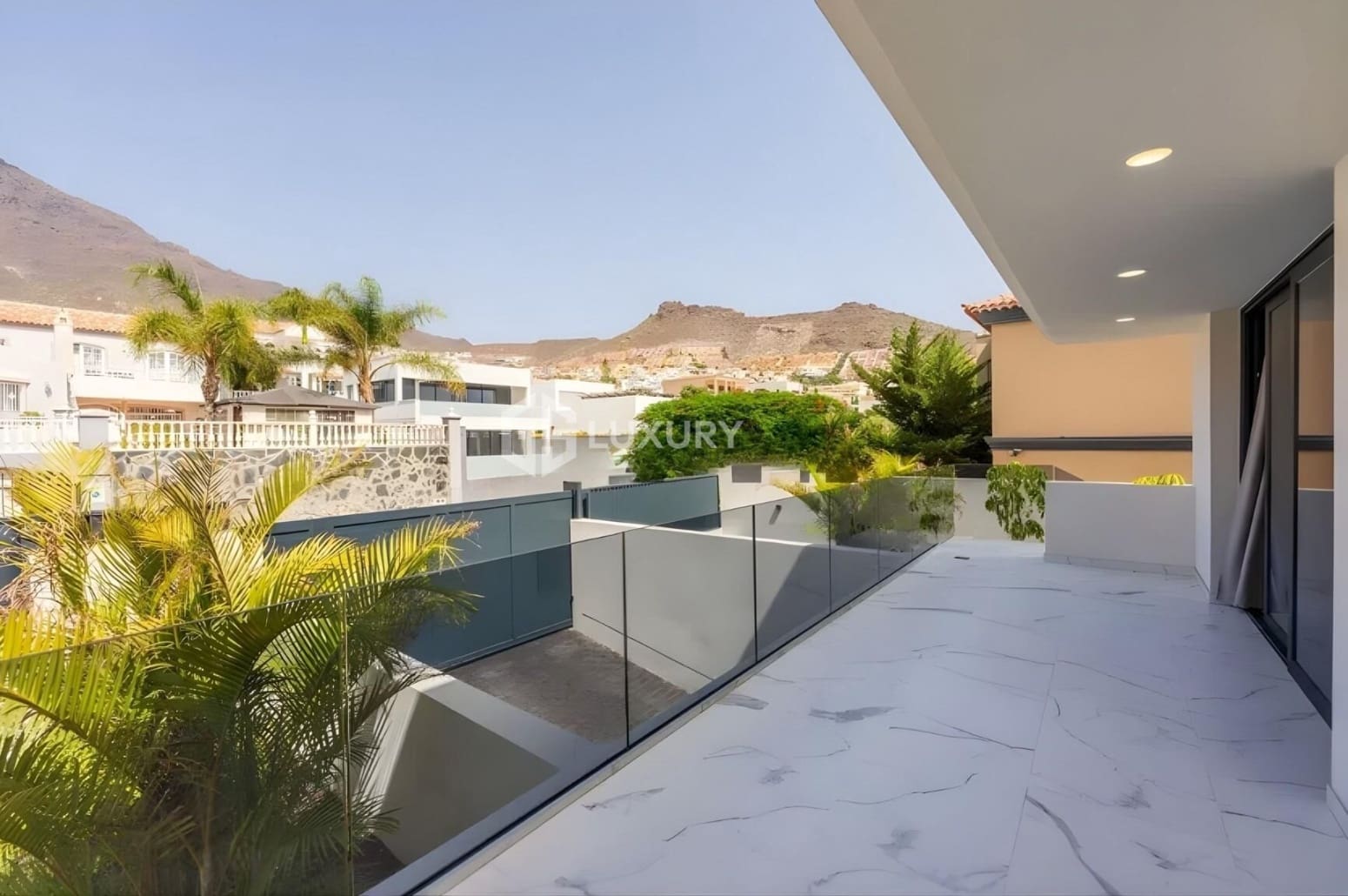 3 bedroom Villa for sale in Adeje with garage - € 3,500,000 (Ref: 9867734)