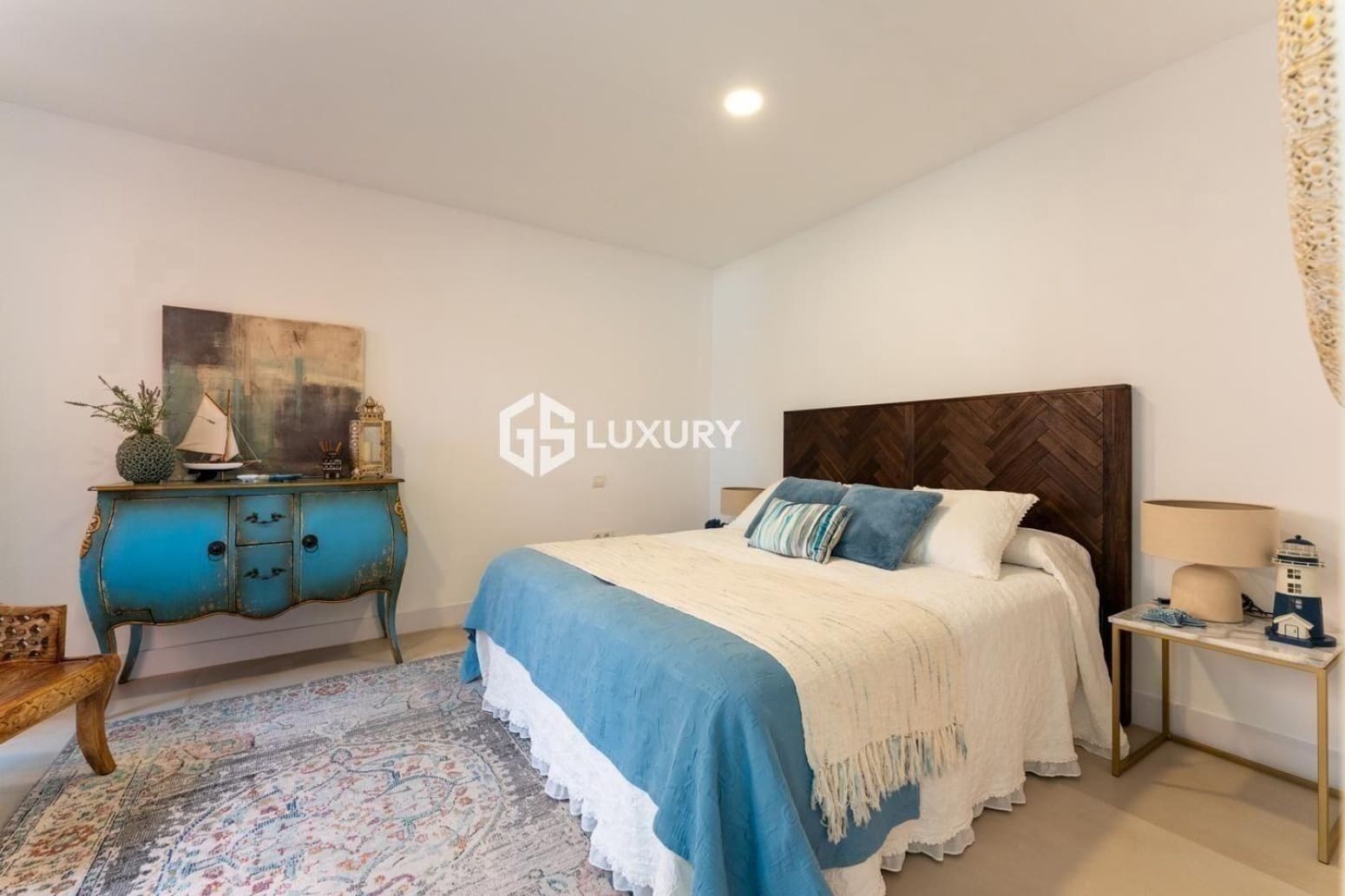 4 bedroom Villa for sale in Adeje with garage - € 1,750,000 (Ref: 9867735)