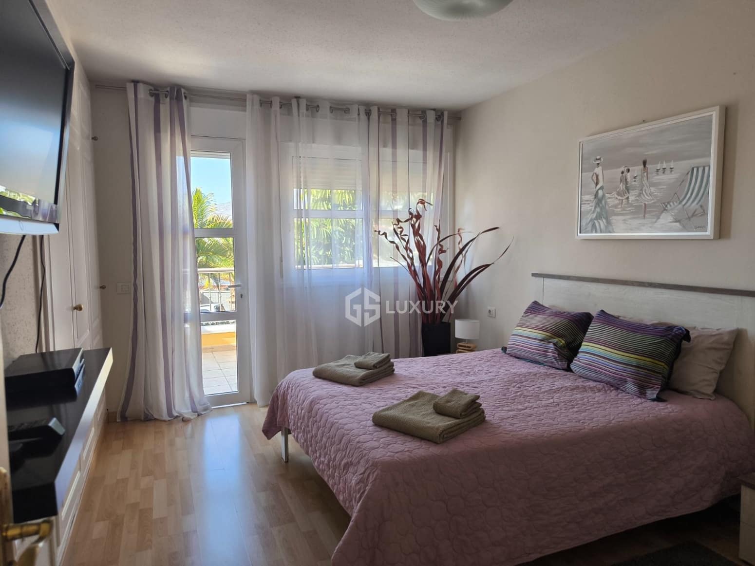 3 bedroom Villa for sale in Adeje with pool garage - € 820,000 (Ref: 9867909)
