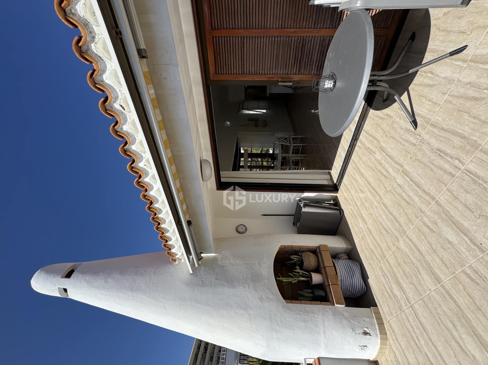 2 Zimmer Villa zu vermieten in Adeje mit Pool - 2.500 € (Ref: 9889491)