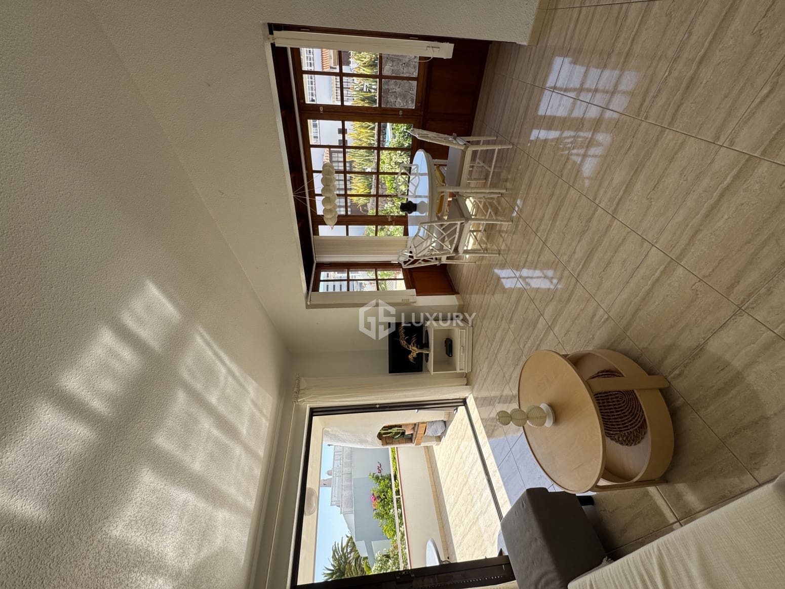 2 Zimmer Villa zu vermieten in Adeje mit Pool - 2.500 € (Ref: 9889491)