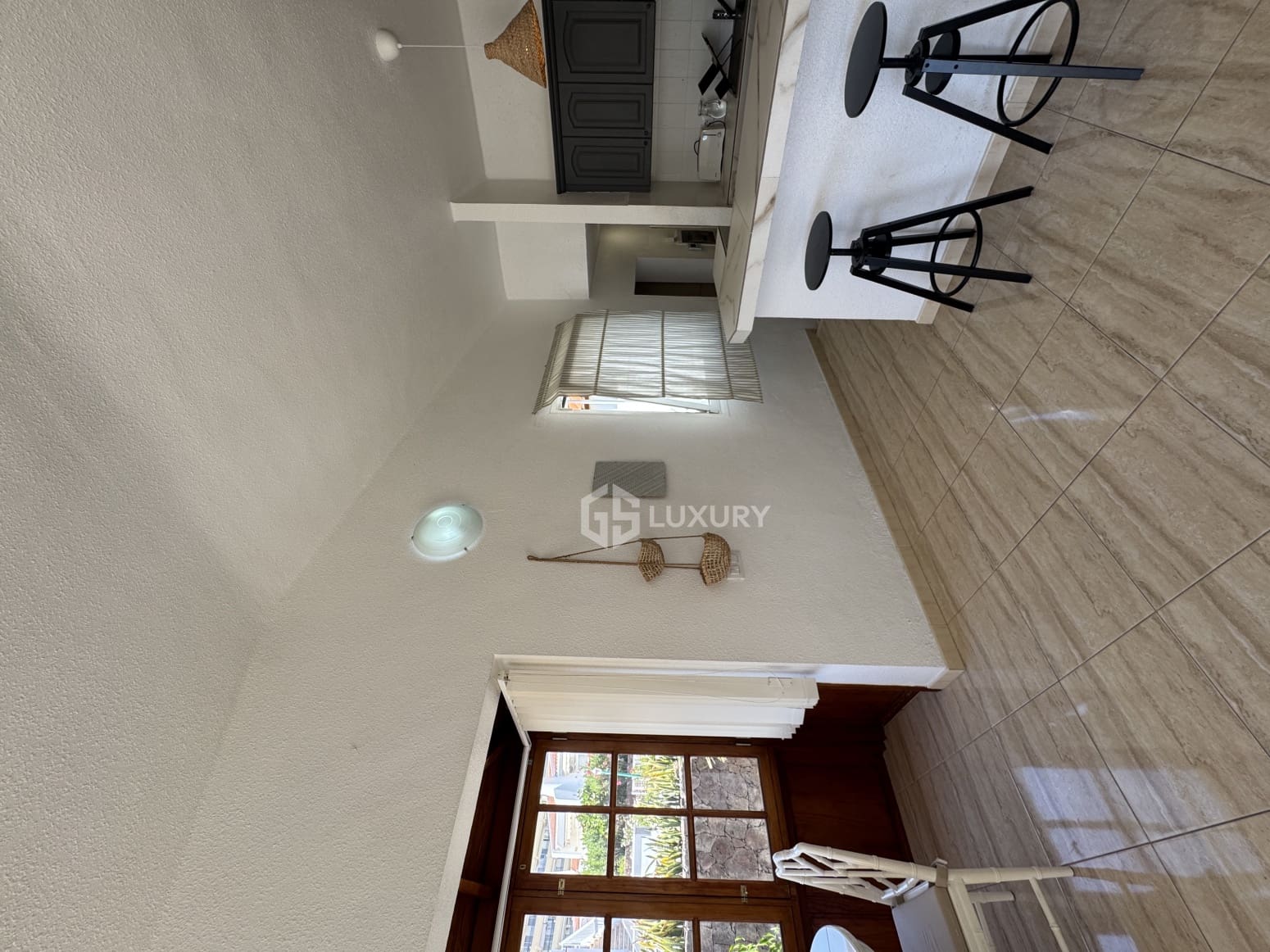 2 Zimmer Villa zu vermieten in Adeje mit Pool - 2.500 € (Ref: 9889491)