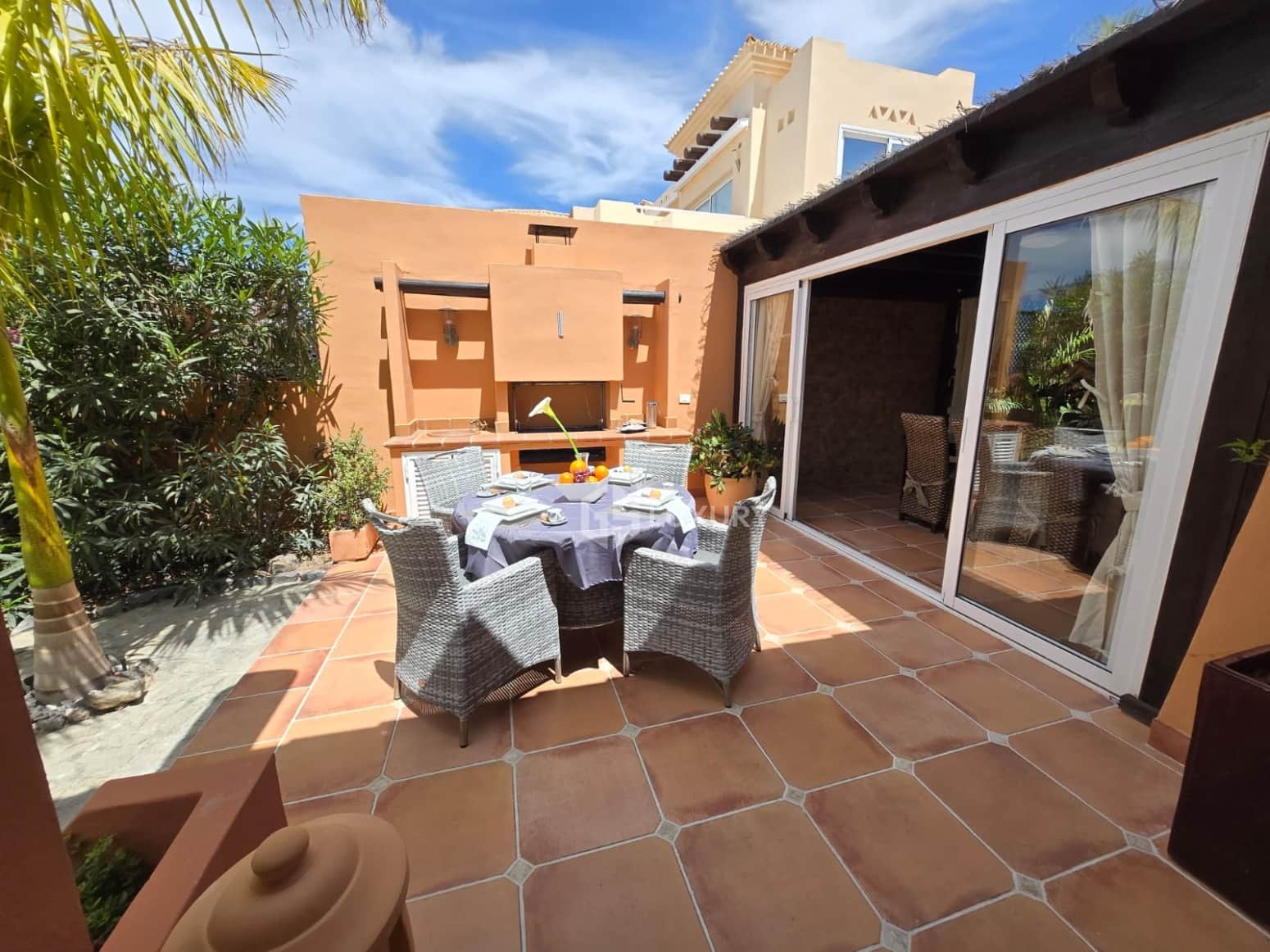 3 soveværelse Villa til salg i Adeje med garage - € 1.970.000 (Ref: 9891013)