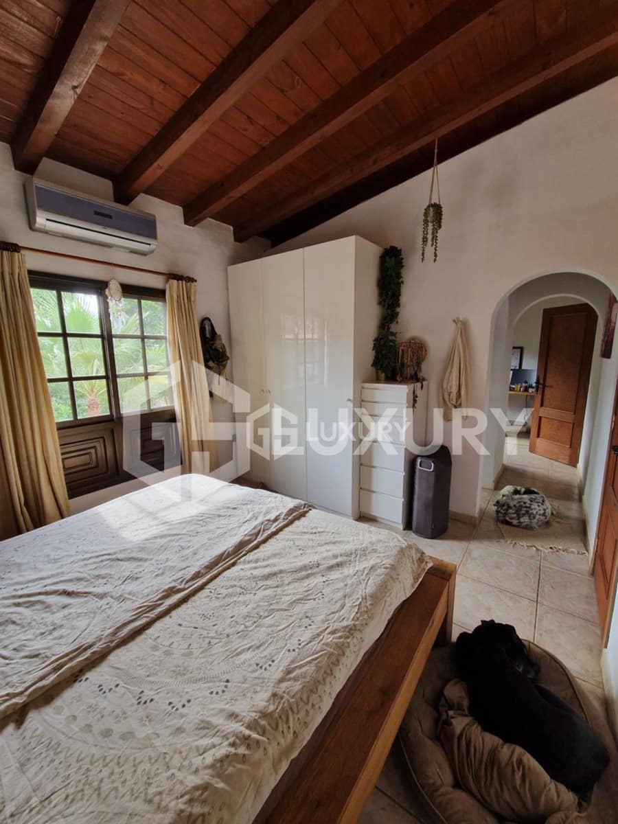 8 Zimmer Villa zu verkaufen in Guia de Isora mit Pool Garage - 960.000 € (Ref: 9893156)