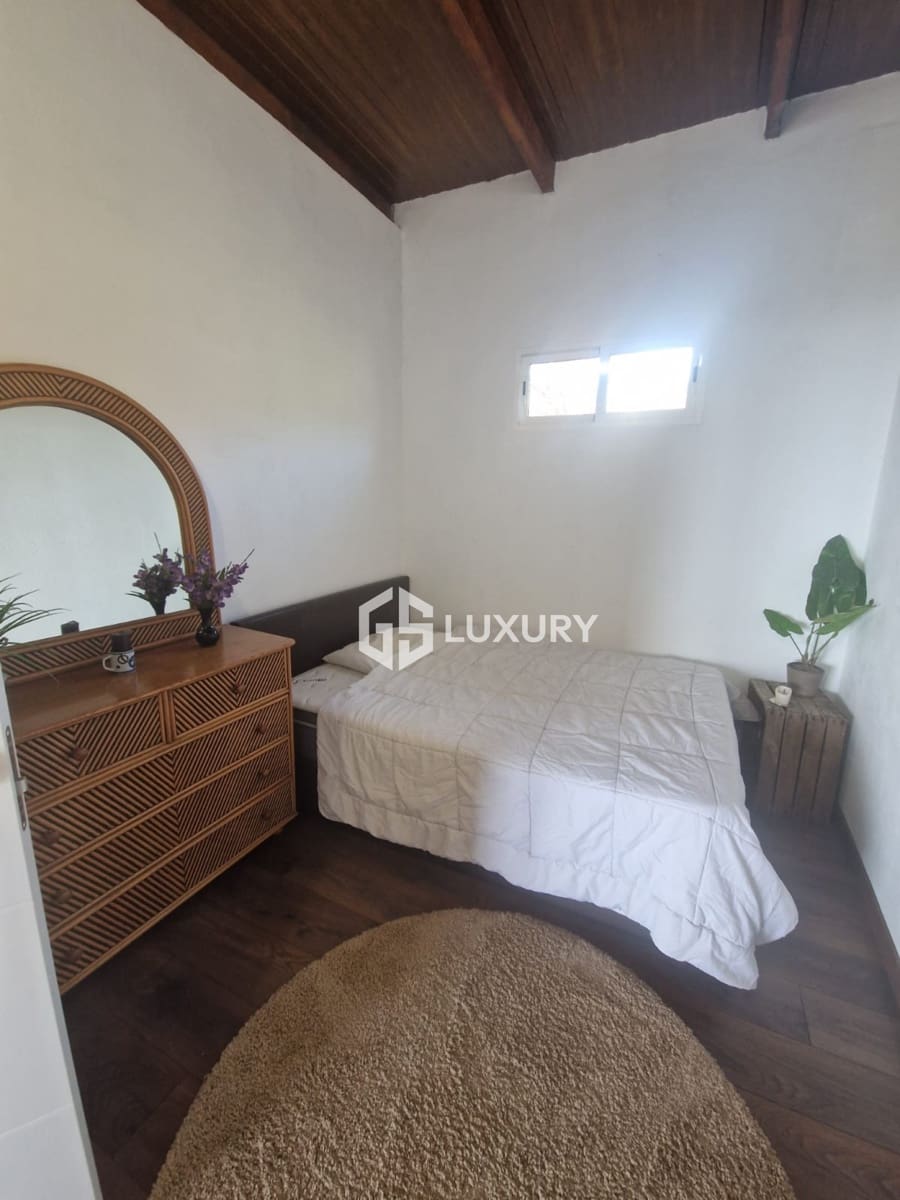 8 Zimmer Villa zu verkaufen in Guia de Isora mit Pool Garage - 960.000 € (Ref: 9893156)